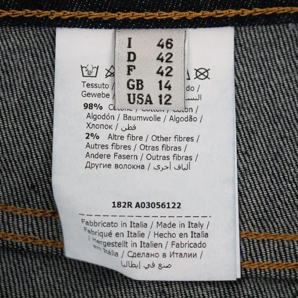 Boutique Moschino Dark Blue Wash Denim Jeans Star Pocket Gold Star Button 46 NEW - Picture 8 of 10